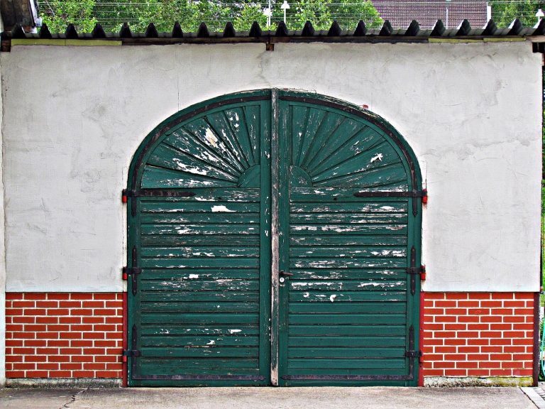 Строительство деревянных домов и бань из клееного бруса и оцилиндрованного бревна