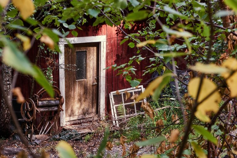 Производство и строительство домов из клееного бруса под ключ в Екатеринбурге