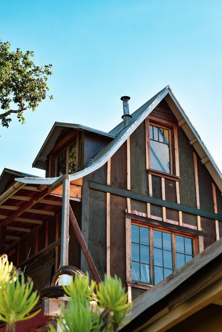 Производство и строительство домов из клееного бруса в Екатеринбурге