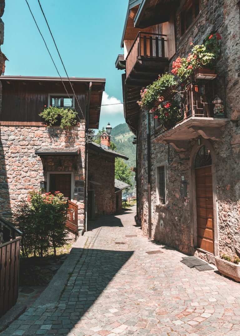 Строительство домов из клееного бруса под ключ в Екатеринбурге